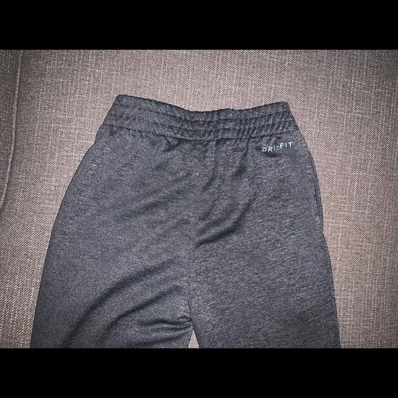***SOLD**** Boys Dri-Fit Jordan Pants - Picture 4 of 4
